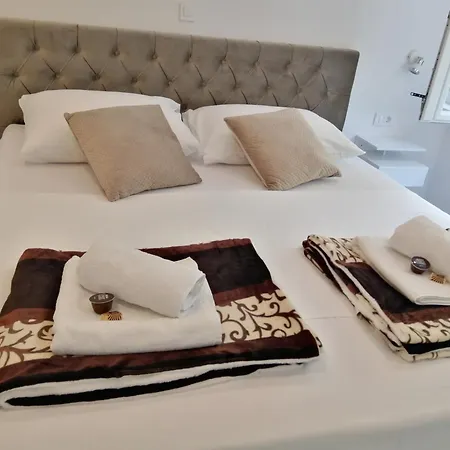 Πανσιόν Luxury And Gold Σπλιτ